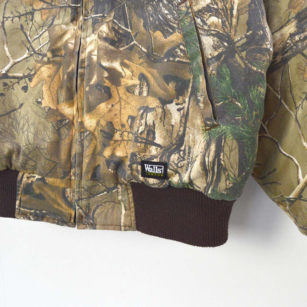 Vintage Walls Reversible Real Tree Camo Jacket (L)