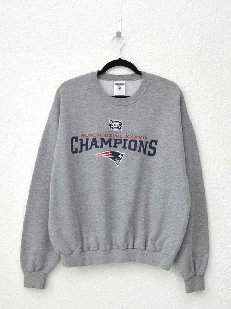Vintage Super Bowl XXXVIII Champs Sweatshirt (L)