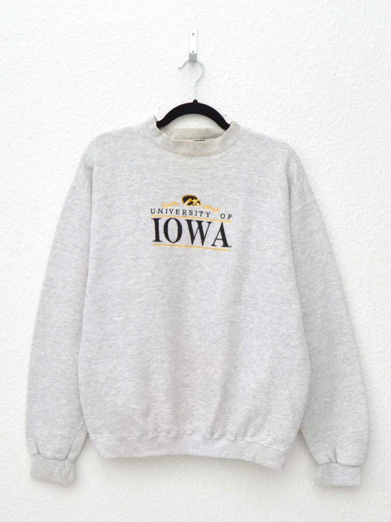 Vintage University of Iowa Sweatshirt (M)
