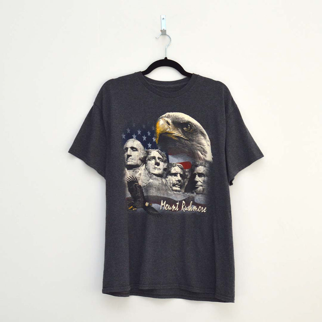 Vintage Mount Rushmore T-Shirt (L)